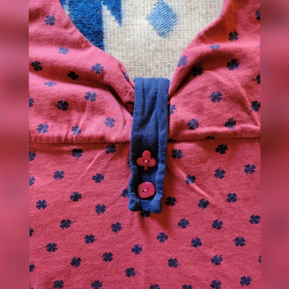 Twik Red and blue clovers tank top - Picture 3 of 4